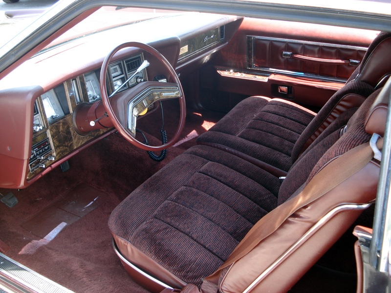 1978 Continental Mark V Bill Blass w/ultravelour cloth interior in Cordovan 
