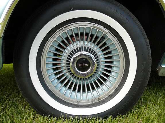 1978 Continental Mark V Diamond Jubilee Edition color keyed wheels w/1.3" white wide band 